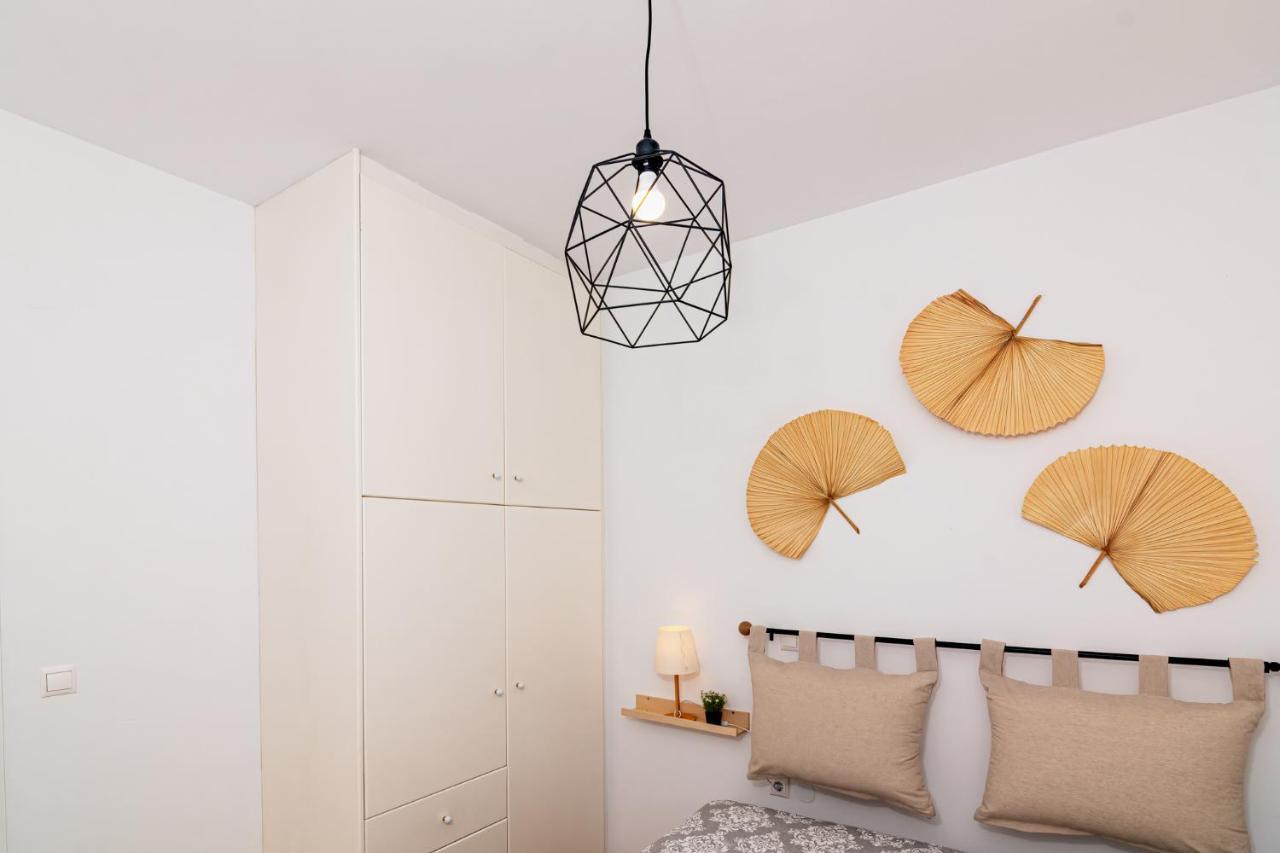 Bona'S Guest House Agia  المظهر الخارجي الصورة